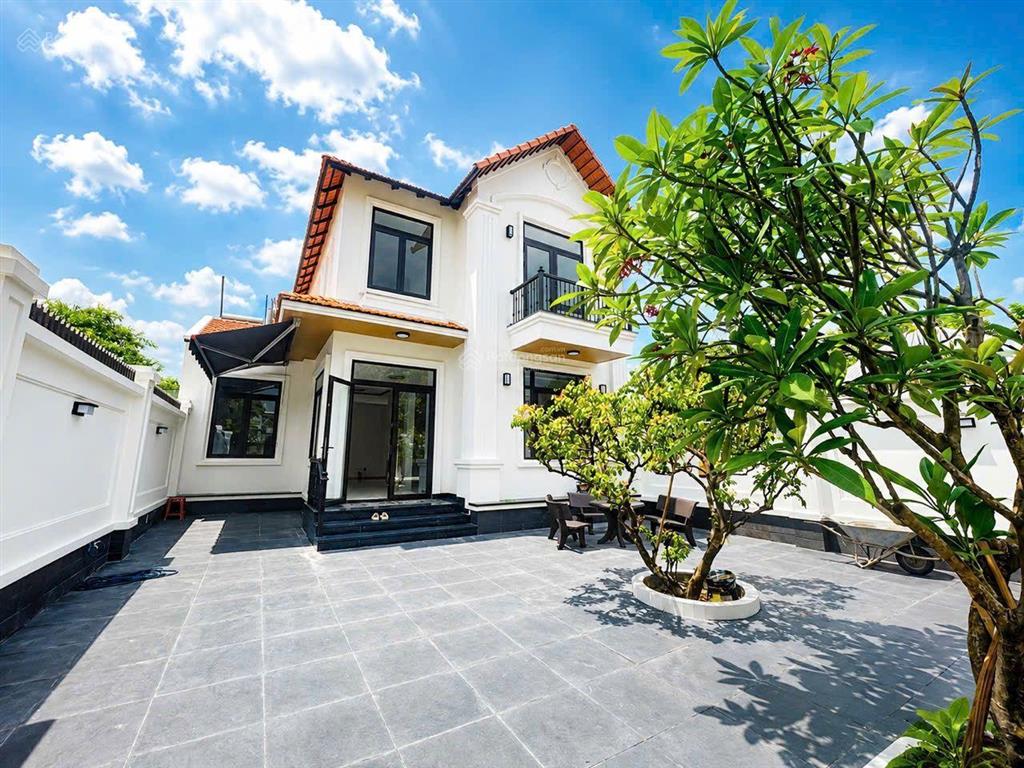 Cho thuê biệt thự gần khu dân cư hồng long thông quốc lộ 13, hiệp bình, thủ đức.