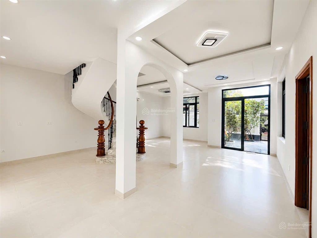 Cho thuê biệt thự gần khu dân cư hồng long thông quốc lộ 13, hiệp bình, thủ đức.