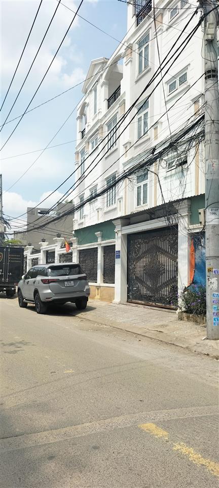 Bán đất thổ cư gần khu đô thị vạn phúc, quốc lộ 13, hẻm xe hơi, xây dựng 3 tầng, 5 tỷ 5 tl