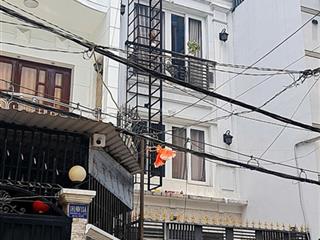 Bán nhà tặng hđt 35tr/th, nhà 5l5pn (4x15m) trước hẻm thông + sân chung kdc phan đăng lưu, pn