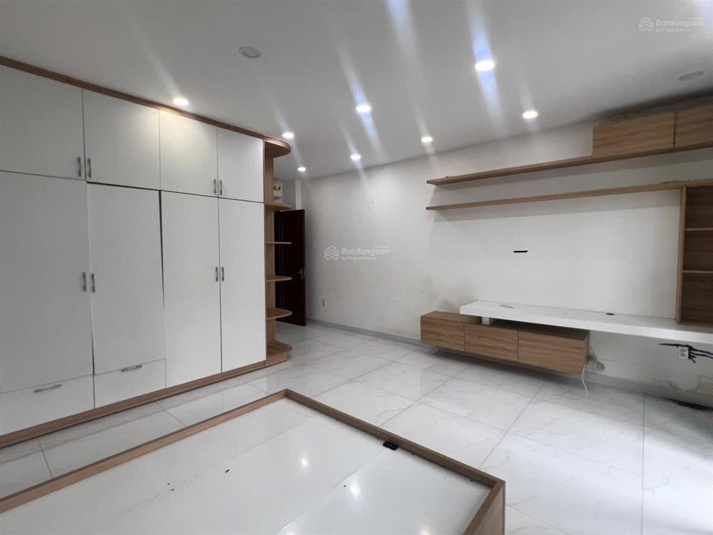 Cho thuê nguyên căn nhà phố văn phòng có ở lại được cityland park hills, gò vấp