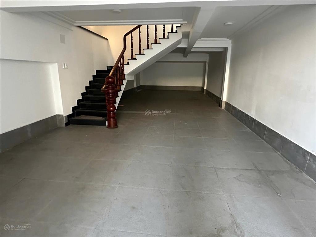 Cho thuê nguyên căn nhà có hầm, full máy lạnh 38 triệu cityland park hills, p10, gò vấp