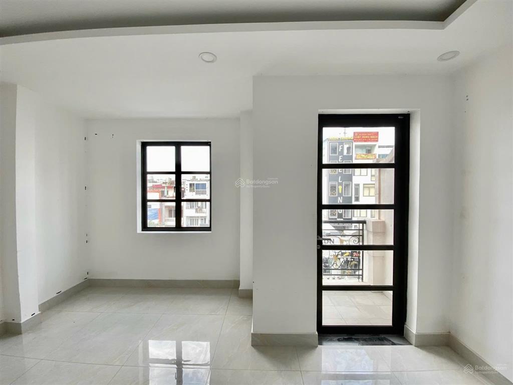 Cho thuê nguyên căn nhà phố có hầm 5x20 tại cityland park hills, p10, gv