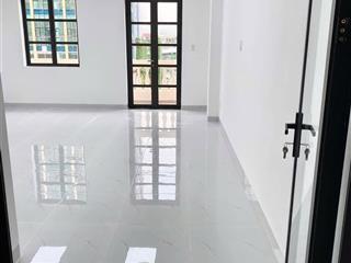 Cho thuê nguyên căn nhà phố có hầm 5x20 tại cityland park hills, p10, gv