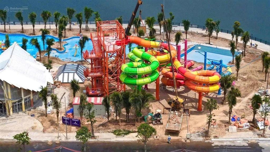 Nhà phố vinhomes hậu nghĩa, giá chỉ 3.9 tỷ, ngang 5m, gần trung tâm hành chính tỉnh,  0931 798 ***