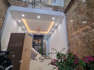 🚀 BÁN NHÀ PHÂN LÔ PHẠM TUẤN TÀI – 5 TẦNG THANG MÁY KÍNH – OTO VÀO NHÀ – 65M2 27 TỶ