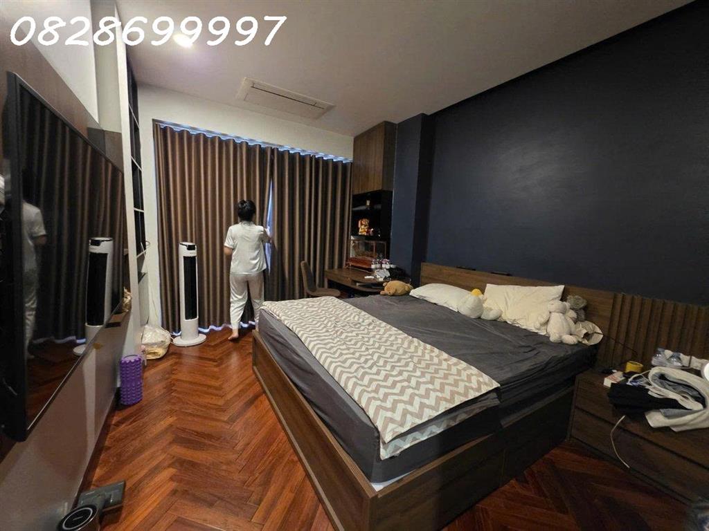 BÁN NHÀ PHỐ TRÚC BẠCH VIEW HỒ LÔ GÓC 2 MẶT PHỐ OTO TRÁNH THANG MÁY 32 TỶ