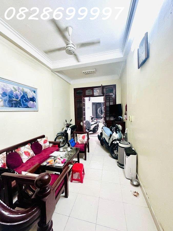 CHÍNH CHỦ GỬI BÁN NHÀ Ô TÔ TRÁNH ĐÊ LA THÀNH 4 TẦNG Ô TÔ DỪNG ĐỖ QUAY ĐẦU