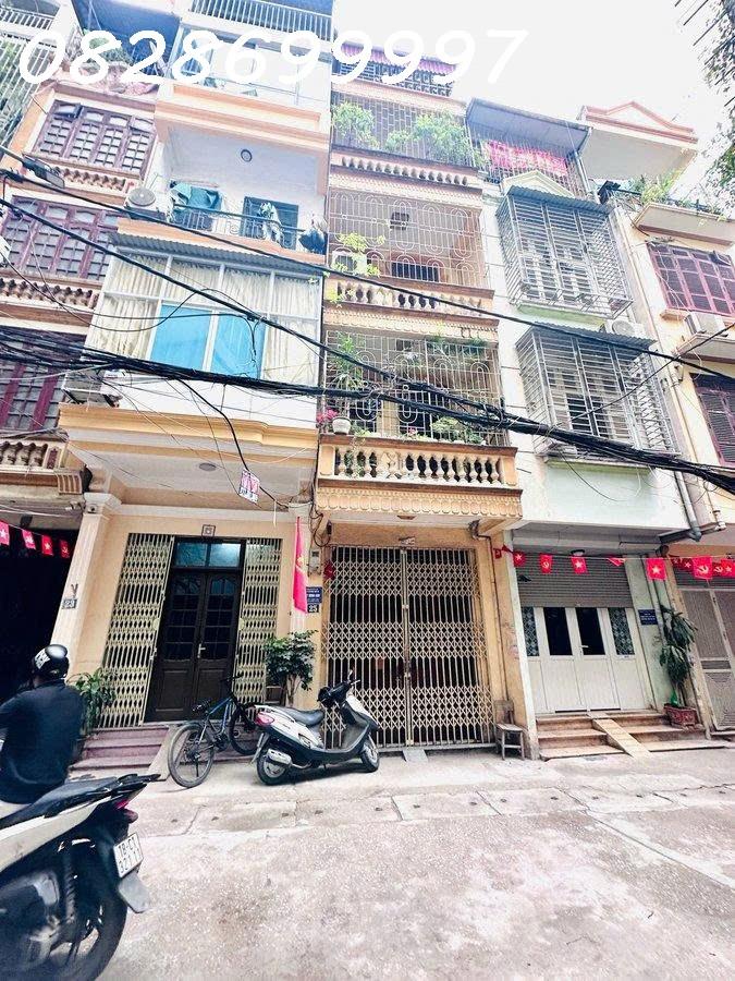 CHÍNH CHỦ GỬI BÁN NHÀ Ô TÔ TRÁNH ĐÊ LA THÀNH 4 TẦNG Ô TÔ DỪNG ĐỖ QUAY ĐẦU