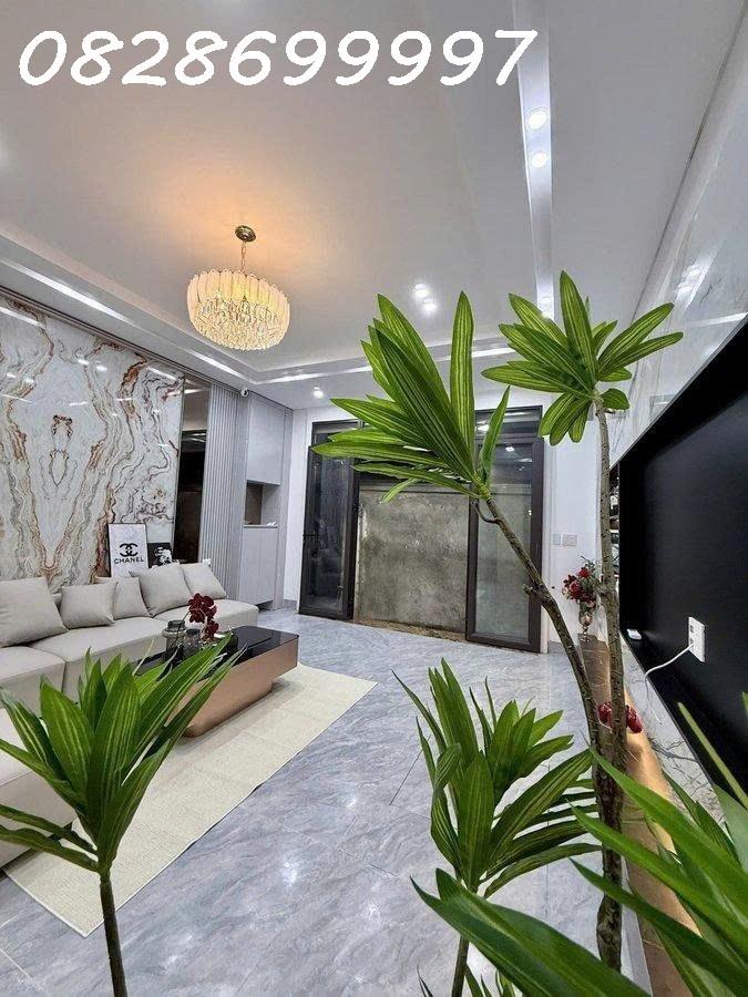 CHÍNH CHỦ GỬI BÁN NHÀ PHỐ SƠN TÂY – BA ĐÌNH THANG MÁY, CĂN GÓC 2 MẶT THOÁNG, CÁCH PHỐ