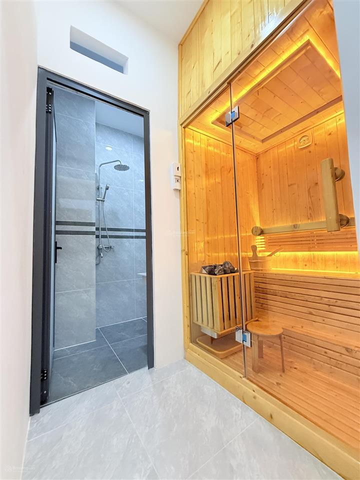 Nhà phố mới hoàn thiện có phòng ngủ dưới giá rẻ nhất khu