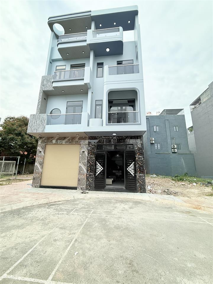 Nhà phố mới hoàn thiện có phòng ngủ dưới giá rẻ nhất khu