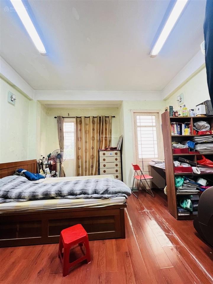 Bán nhà lô góc 2 mặt tiền, gần hào nam, đống đa, 30m2 5t, mt 4,5m hơn 10 tỷ, oto đỗ cửa, đa tiện