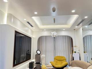 Cho thuê căn hộ 2pn full,cam kết nhà đẹp hơn hình , tại cầu giấy center point ,0334 438 ***