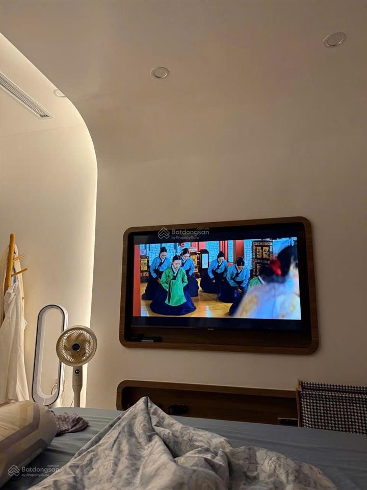 Cho thuê căn hộ 2pn full,cam kết nhà đẹp hơn hình , tại cầu giấy center point ,0334 438 ***