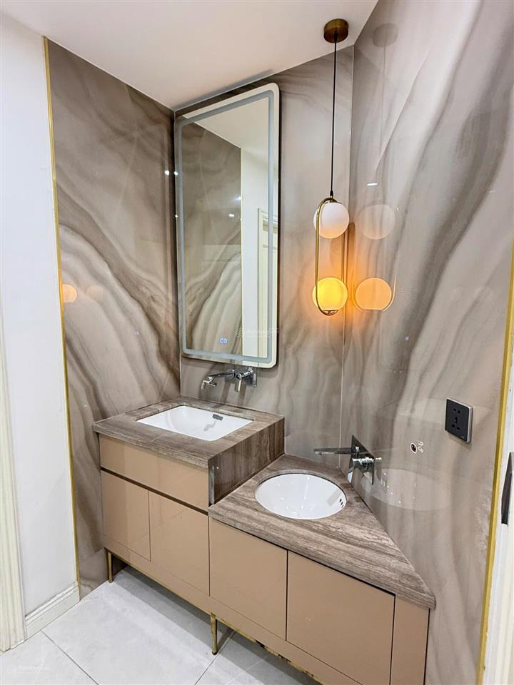 Cho thuê căn hộ penthouses vinhomes skylake, 4pn, 155m2, rõ ràng nhà như hình,  0334 438 ***