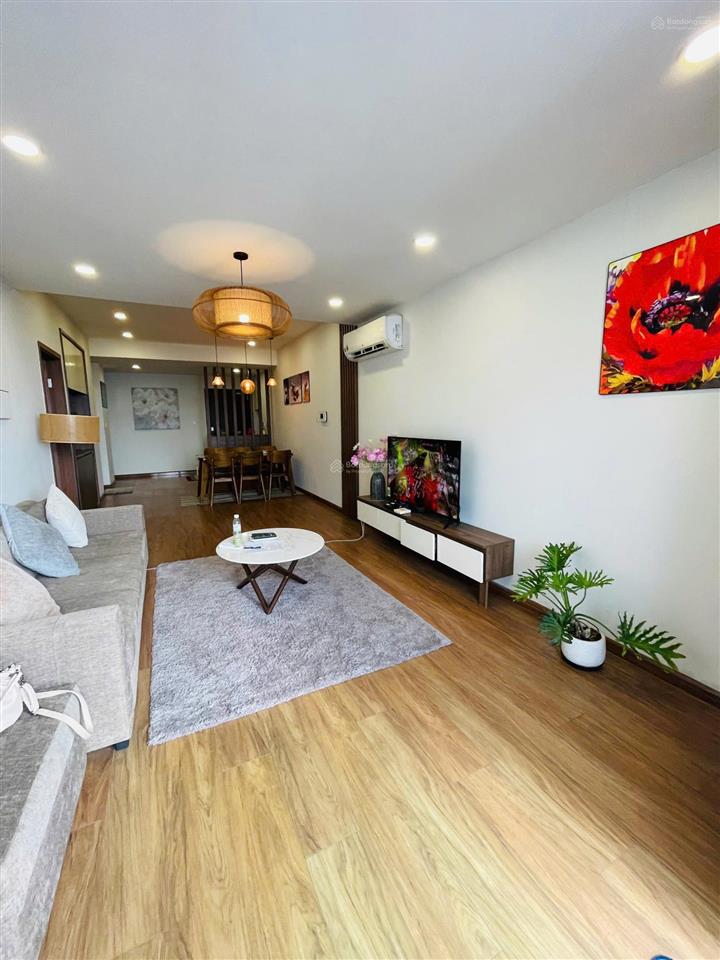 Chị hường cho thuê cc discovery complex, 103m2, 2pn full, rõ ràng nhà y như hình.  0334 438 ***