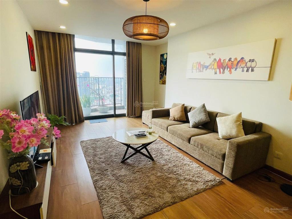 Chị hường cho thuê cc discovery complex, 103m2, 2pn full, rõ ràng nhà y như hình.  0334 438 ***