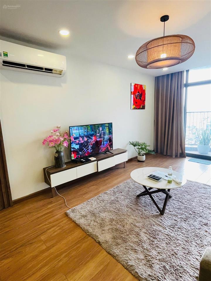 Chị hường cho thuê cc discovery complex, 103m2, 2pn full, rõ ràng nhà y như hình.  0334 438 ***