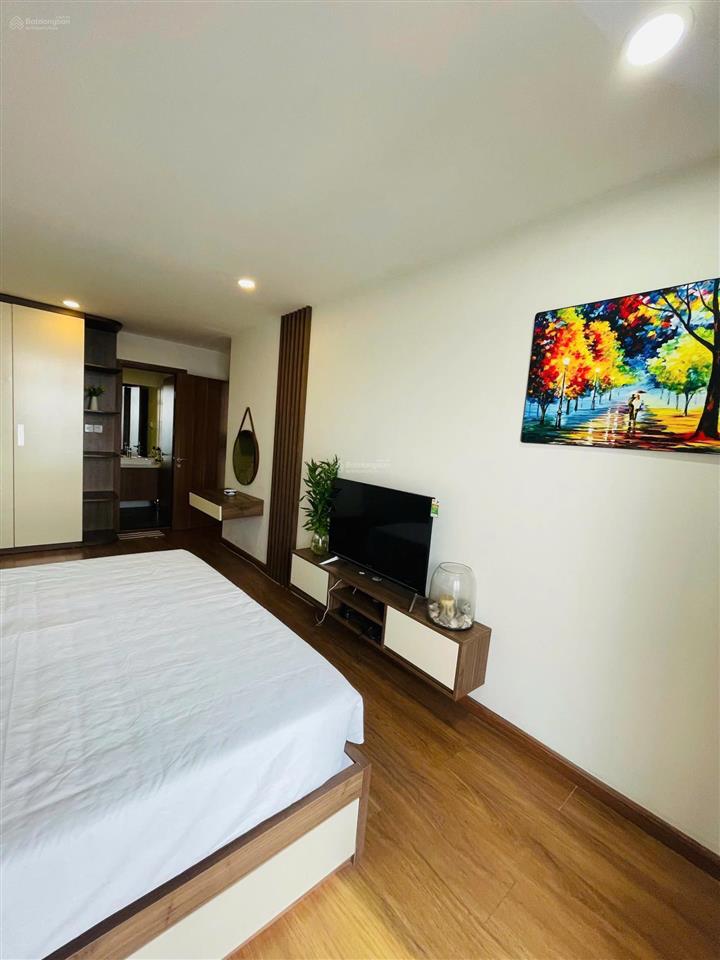 Chị hường cho thuê cc discovery complex, 103m2, 2pn full, rõ ràng nhà y như hình.  0334 438 ***