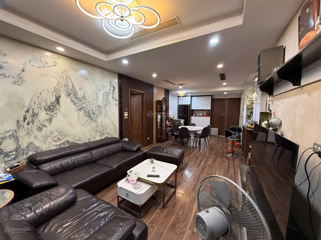 Chú hùng cho thuê ch 4pn full, nhà như hình 136,3m² tại n01t8 ngoại giao đoàn  0334 438 ***