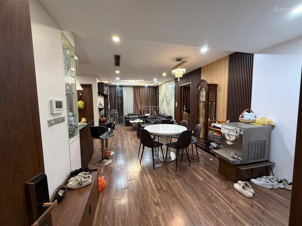 Chú hùng cho thuê ch 4pn full, nhà như hình 136,3m² tại n01t8 ngoại giao đoàn  0334 438 ***