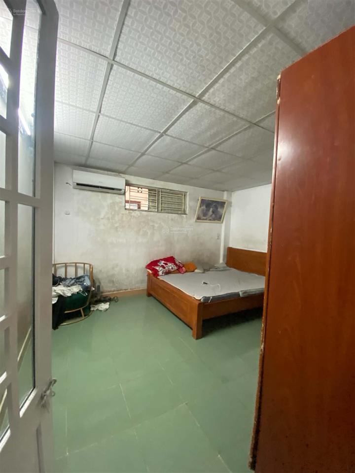 Sụp hầm kiệt ngô chân lưu tặng nhà cấp 4 có sân rộng dọn vào ở ngay diện tích 131m2