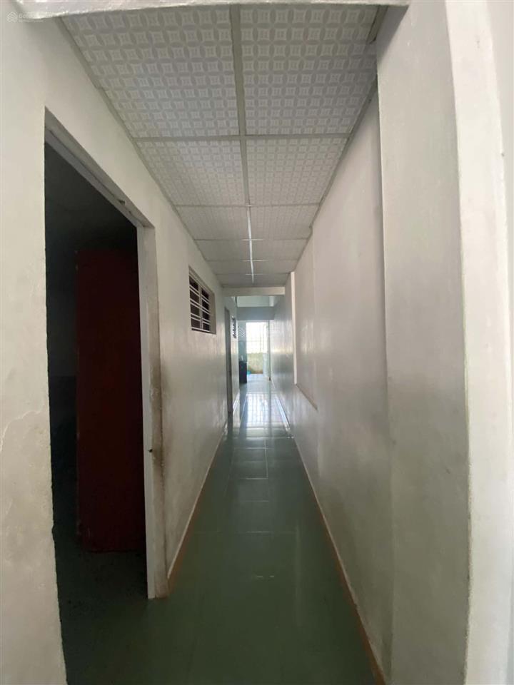 Sụp hầm kiệt ngô chân lưu tặng nhà cấp 4 có sân rộng dọn vào ở ngay diện tích 131m2