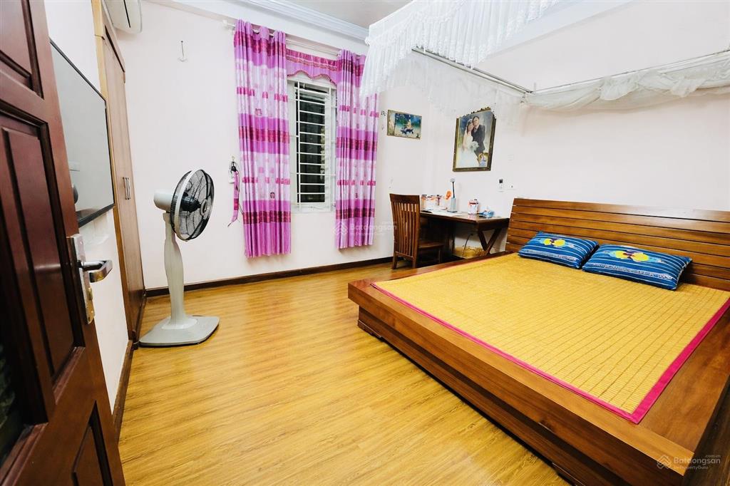 Bán nhà khương đình, 47m2, 6,8 tỷ, 2 thoáng, 30m ra ô tô, 5p ra ngã tư sở, dân xây chắc chắn, sđcc