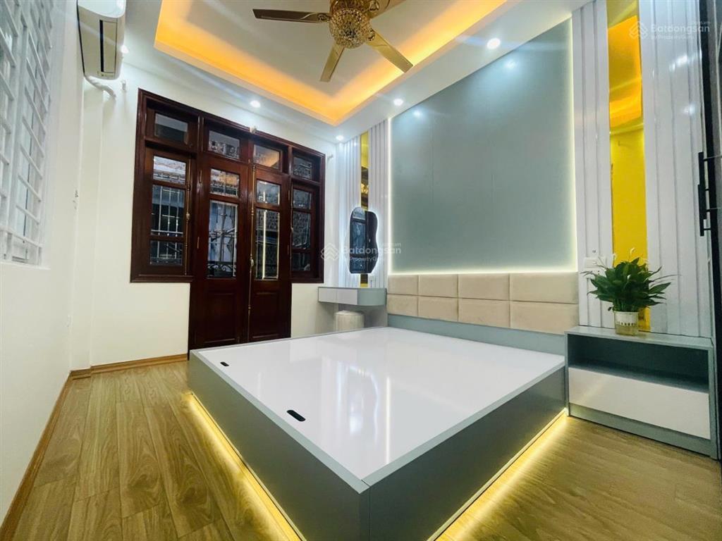 Giá tốt! bán nhà tô vĩnh diện, ngõ ô tô, nông, căn góc 2 thoáng, gần lê trọng tấn, trường chinh