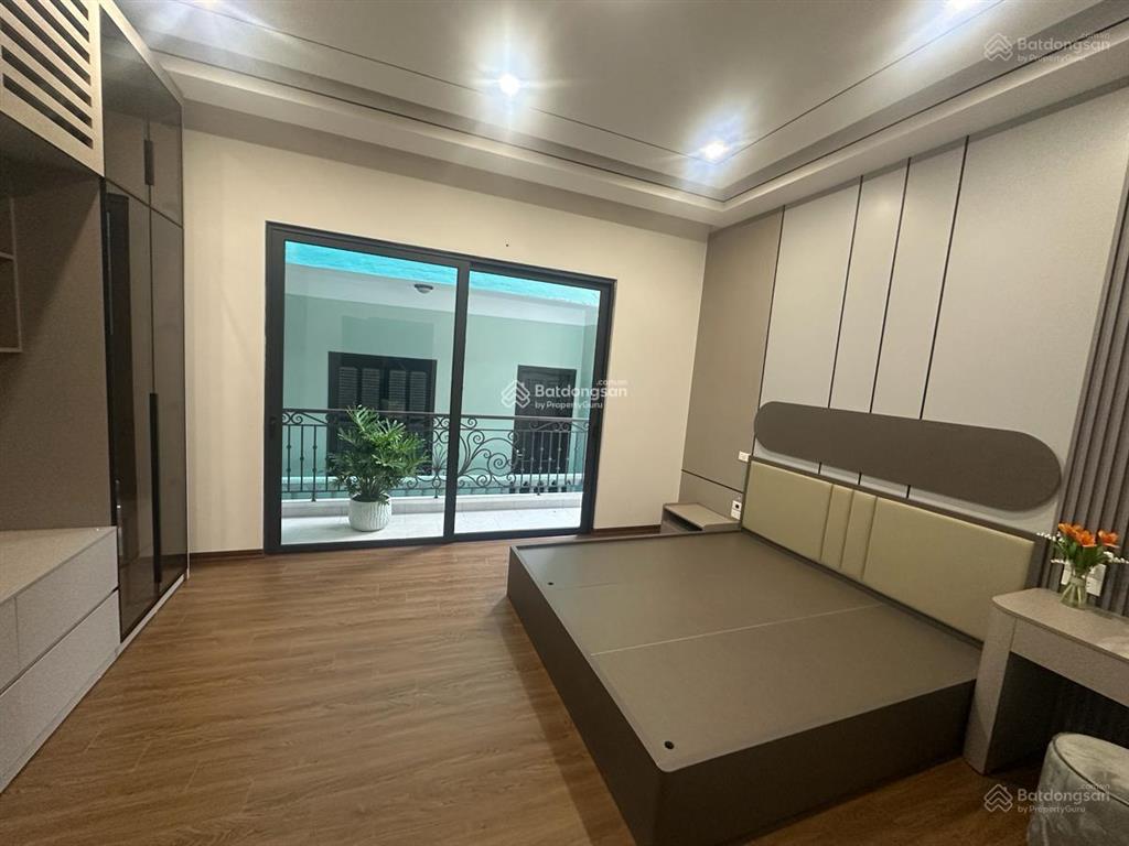 Nhà đẹp, phân lô tô vĩnh diện, không qh đi bộ ra ô tô, gần mặt phố, ngõ nông, 2 thoáng, sđcc