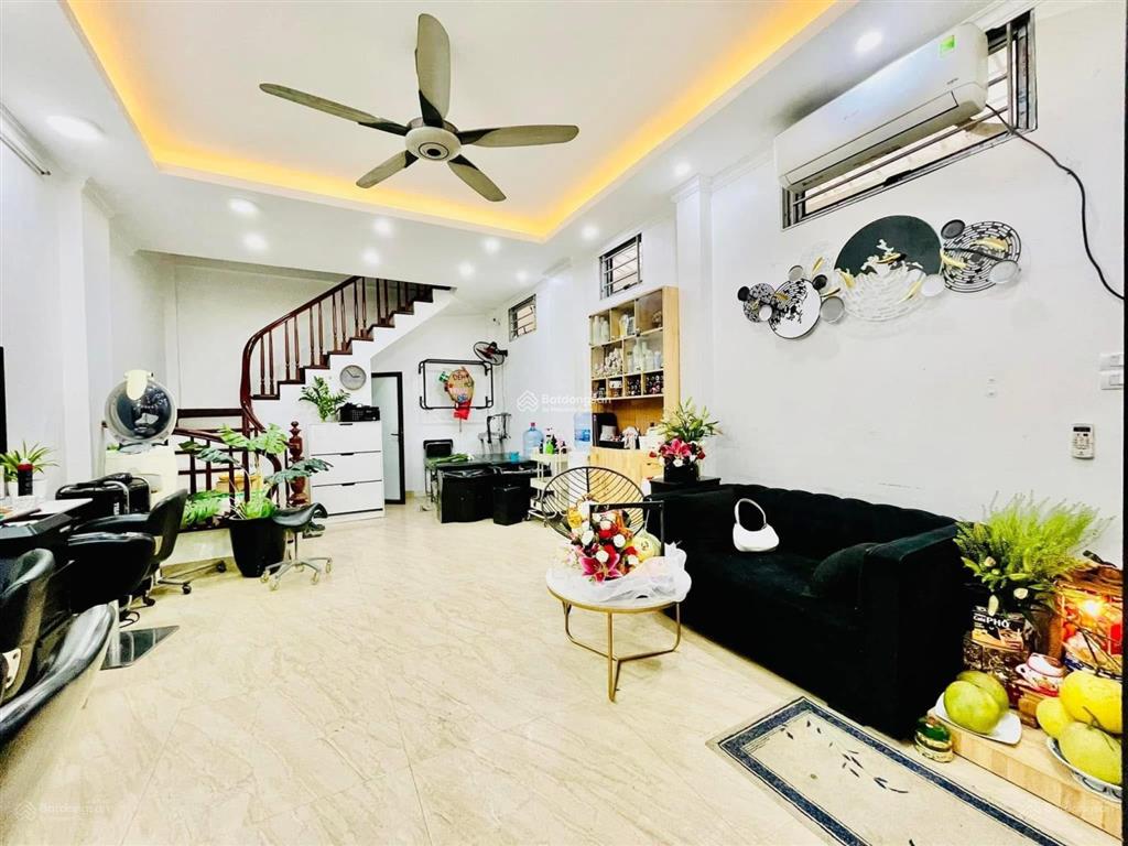 Vị trí vàng khương đình! 43m² x 5t ngõ thông tứ phía ô tô qua nhà 2 phút ra ngã tư sở, sđcc