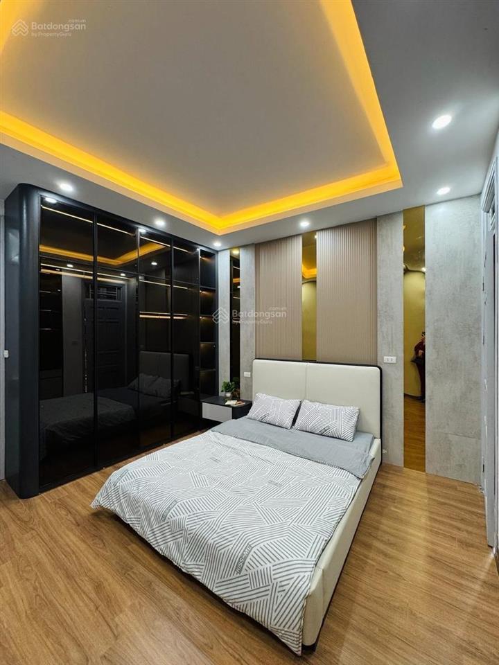 Giá tốt khu vực! nhà hoàng văn thái 38m2 x 5t | ngõ thông| trước nhà rộng 2,5m| sđcc | không qh