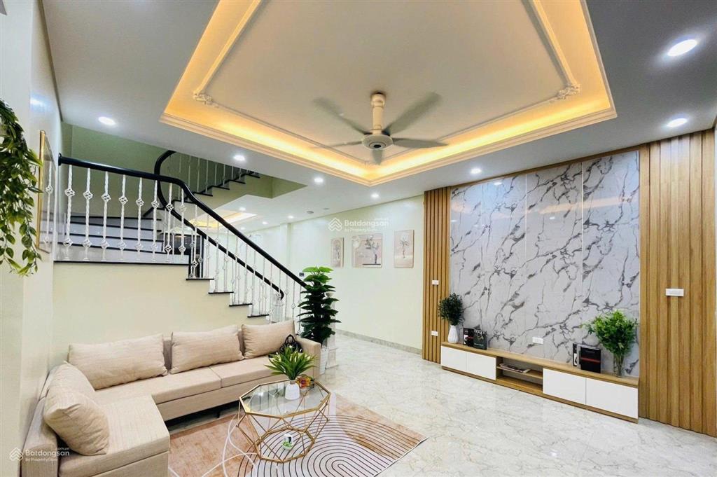 Giảm sâu! phân lô lê trọng tấn, không qh, 2 nhà ra ô tô tránh, căn góc, 2 thoáng,gần ngã tư sở,sđcc