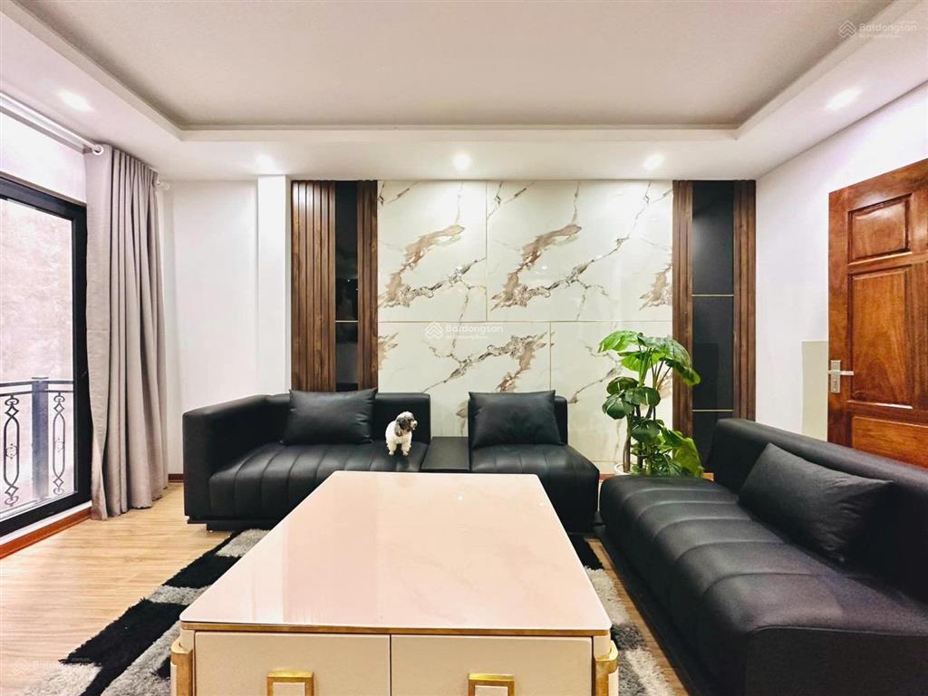 Bán nhà phố vip hoàng văn thái, không qh, 2 nhà ra ô tô tránh, căn góc, 2 thoáng, 39m*5t,kcbt, sđcc