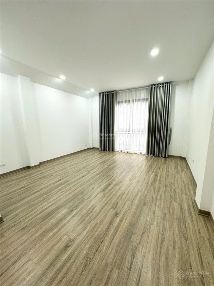Giảm chào 800tr, nhà kim giang, kđt đại kim ngõ thông, ba gác, gần ô tô, view sân vườn, sđcc, ko qh
