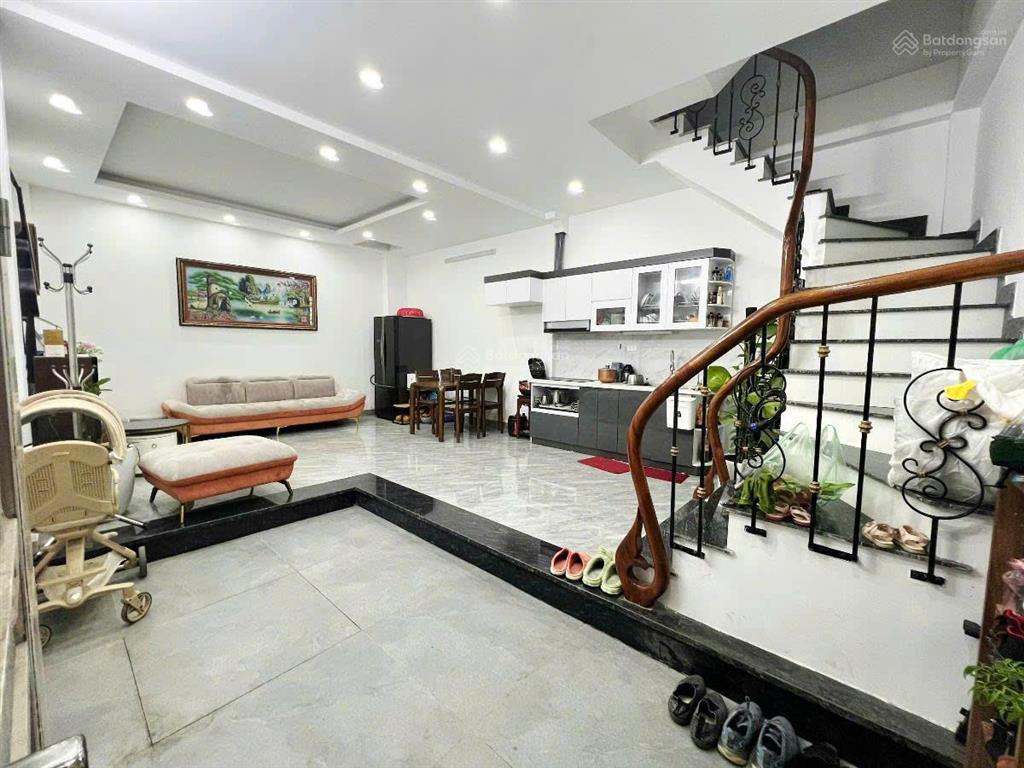 Hiếm có! nhà phân lô nguyễn viết xuân, 42m2, 10 bước ra ô tô, full nội thất, 9,33 tỷ, sđcc, ko qh