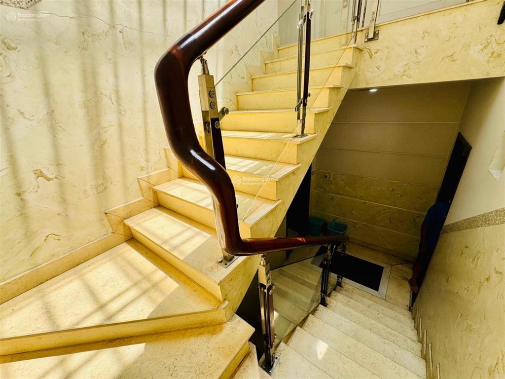 Cực rẻ! nhà khương đình 38m2 đi bộ ra ô tô, ngõ ba gác tránh, sđcc, không quy hoạch, chỉ 7,1 tỷ