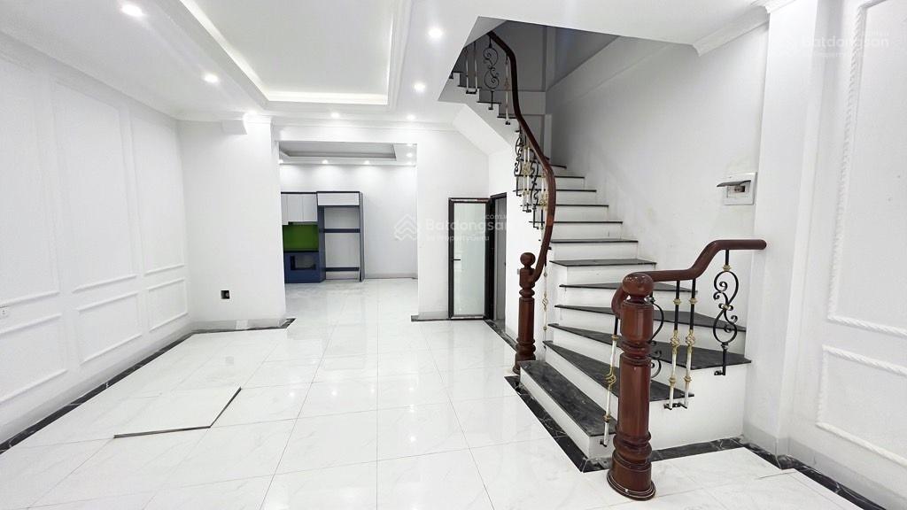Nhà đại mỗ  hàng xóm aeon mall hà đông 45m2/5t ô tô đỗ cổng  pk 8 tỷ