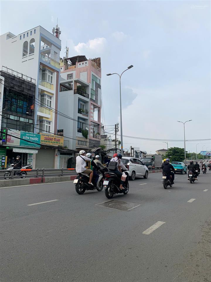 Bán nhà mặt tiền 12 phạm hùng  p.4, quận 8