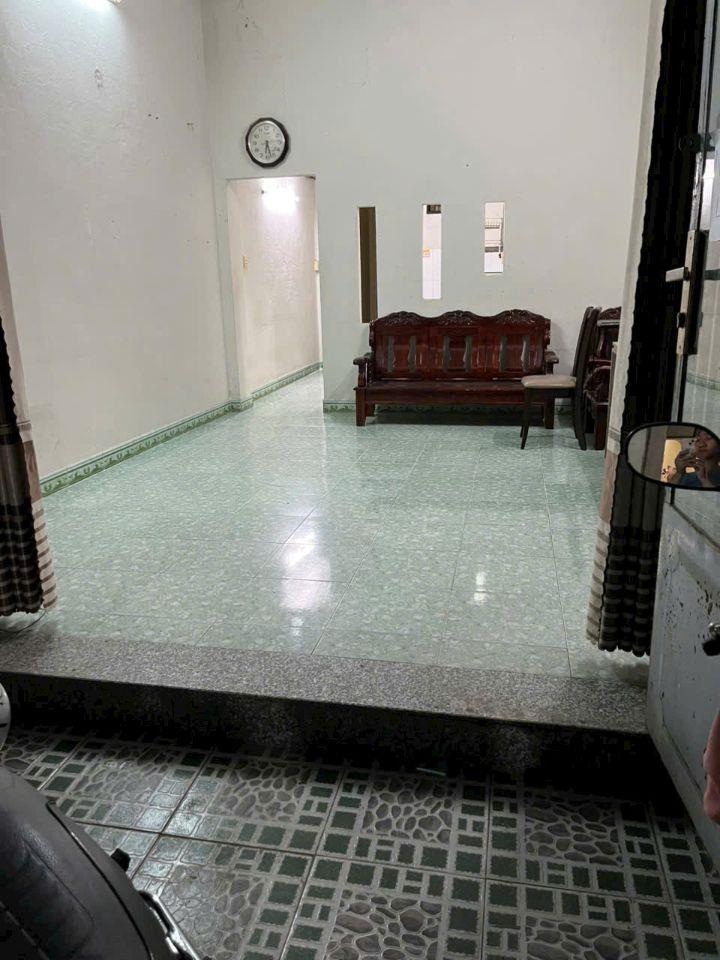 Bán Nhà Cấp 4, Sổ Chung, DT: 4*18, Đường Xe Hơi, KP1 Phường Tân Hiệp.