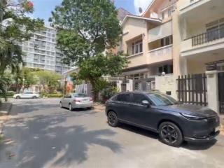 Cho thuê biệt thự nam thiên 1, phú mỹ hưng, cách công viên hồ bán nguyệt 693m, 144m2(8x18m)4t, 4pn