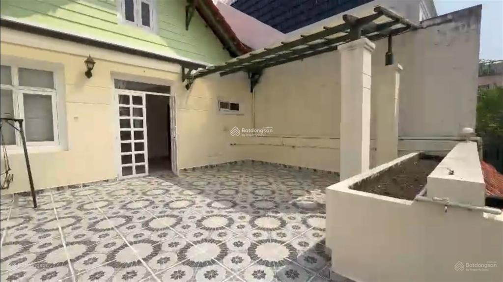 Cho thuê biệt thự nam thiên 1, phú mỹ hưng, cách công viên hồ bán nguyệt 693m, 144m2(8x18m)4t, 4pn