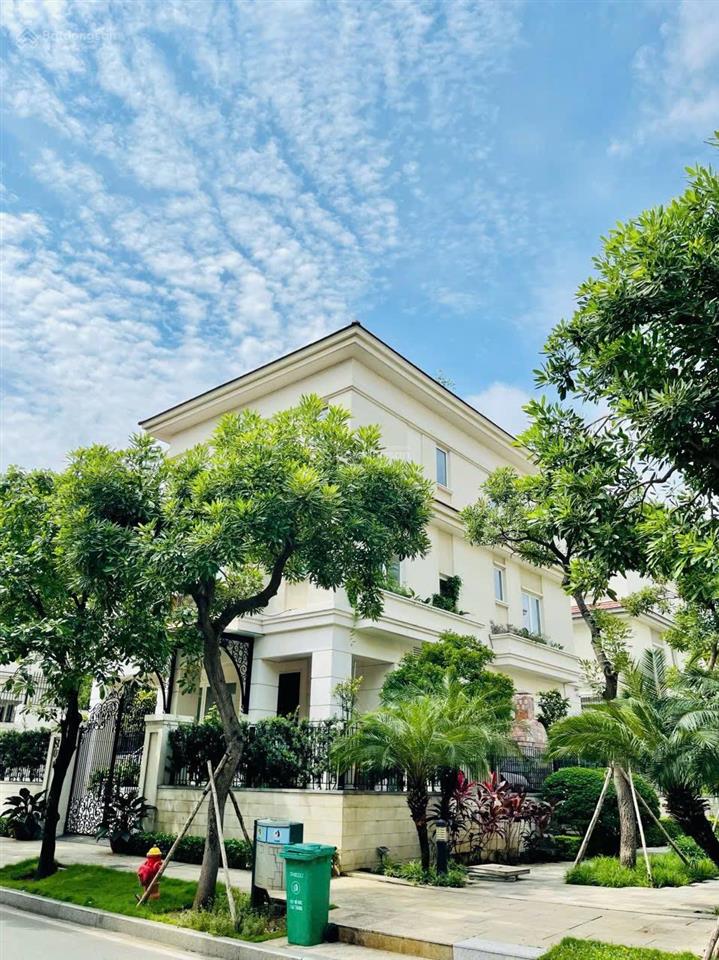 Villa sala căn góc  full nội thất  365m2  đã có sổ