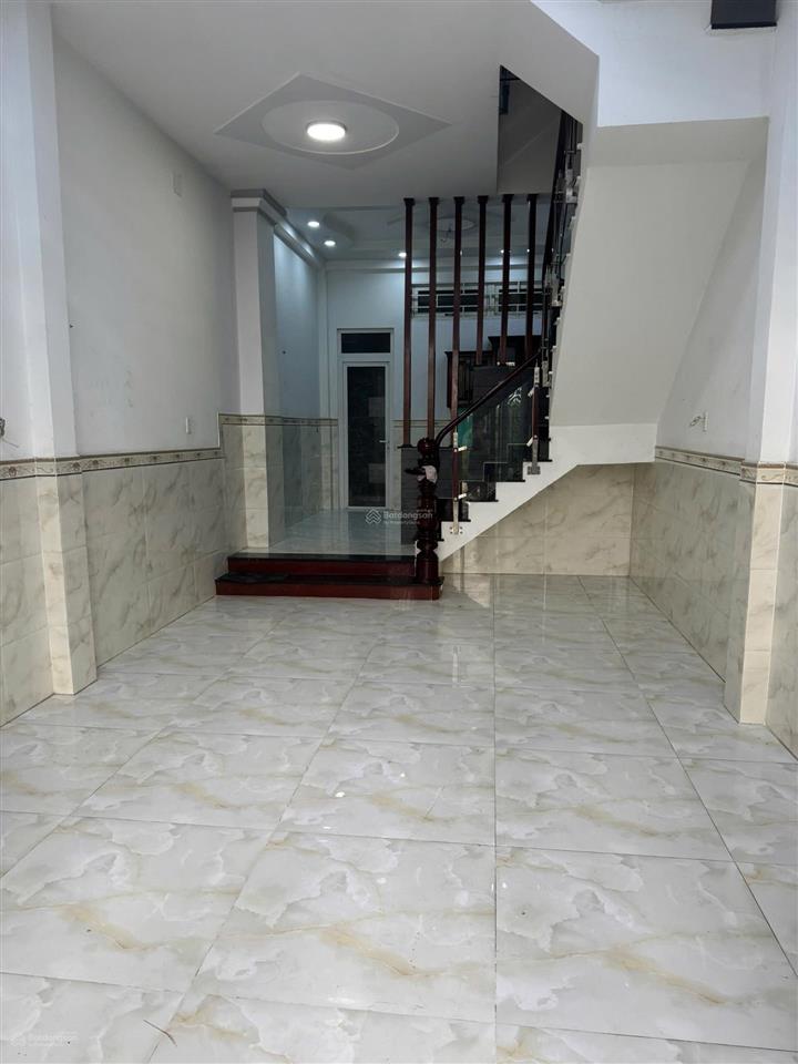 Nhà 1 trệt 3 lầu có 4pn, 3 wc huỳnh bá chánh cho thuê giá 8,5 triệu/ tháng