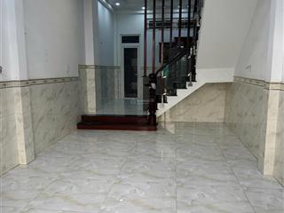 Nhà 1 trệt 3 lầu có 4pn, 3 wc huỳnh bá chánh cho thuê giá 8,5 triệu/ tháng