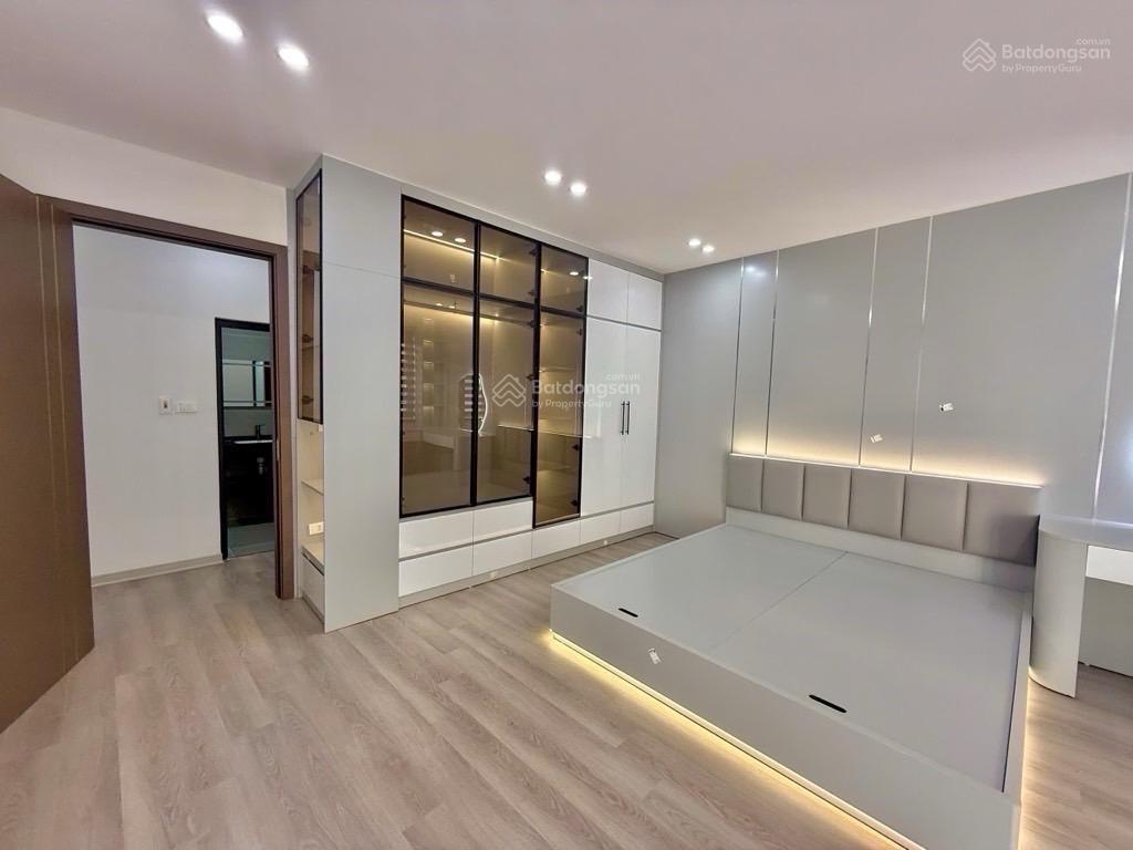 Bán nhà bằng liệt dt 50m2 x5t,ngõ oto tránh,thang máy,kinh doanh,giá 11.2 tỷ ,sđcc