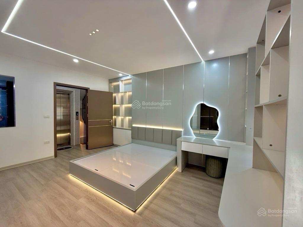 Bán nhà bằng liệt dt 50m2 x5t,ngõ oto tránh,thang máy,kinh doanh,giá 11.2 tỷ ,sđcc