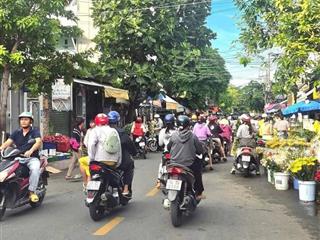 Cần bán gấp mặt tiền chợ giãn dân q12