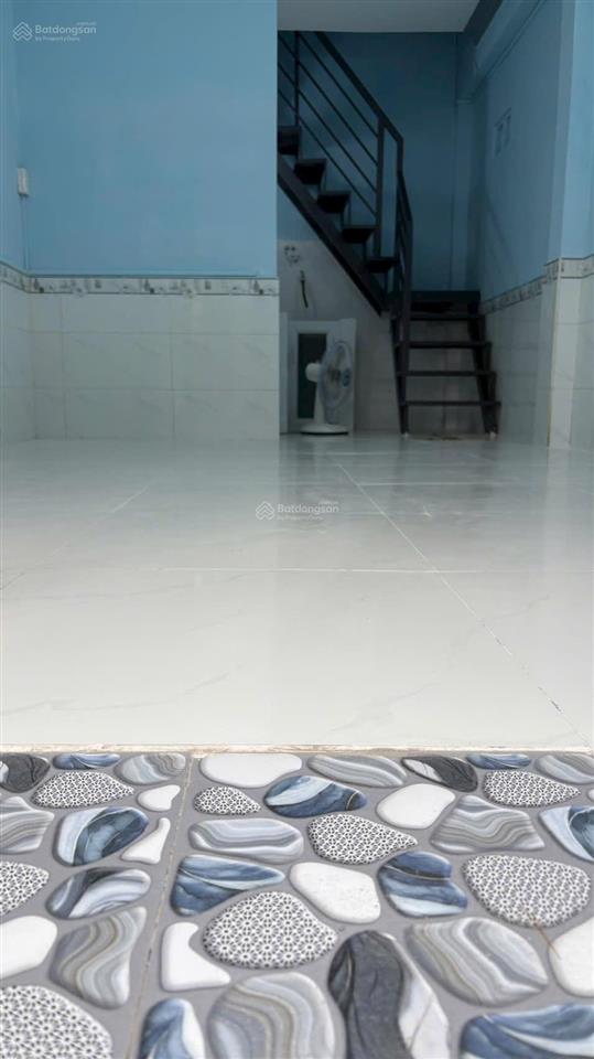 Nhà sổ đỏ dưới 1 tỷ đầy đủ công năng đường thông thoáng hiệp thành q12